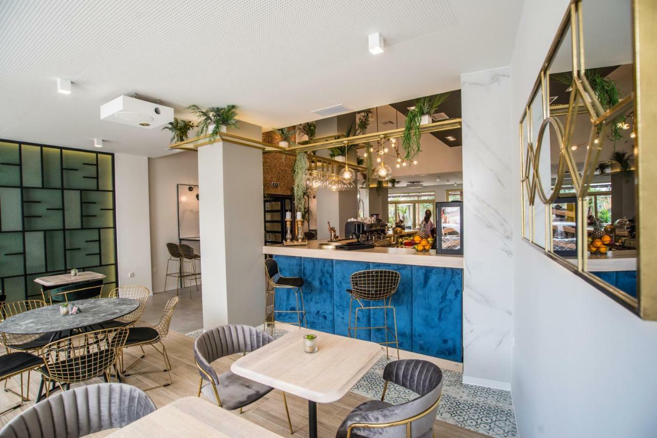 John'S Hotel Chalkís 외부 사진