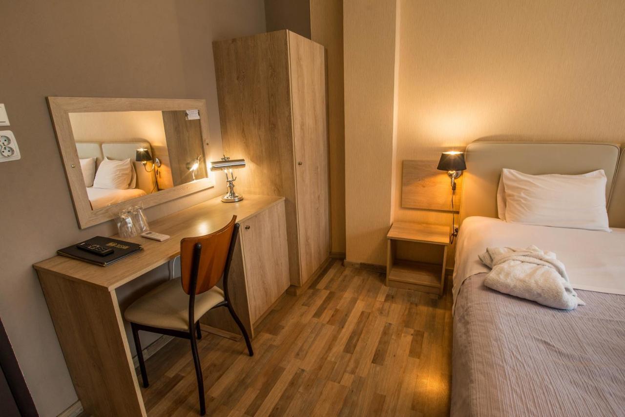 John'S Hotel Chalkís 외부 사진